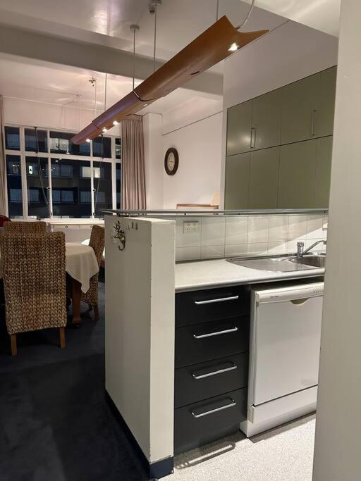 Hyper-Central Apartment Downtown Оукланд Екстериор снимка